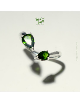 May Birthstone-Diopside Two droplet ring